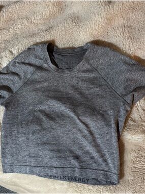 lululemon athletica Gray Short-Sleeve Performance Tee